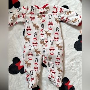 Carters Neutral Gender 0-3m PJs